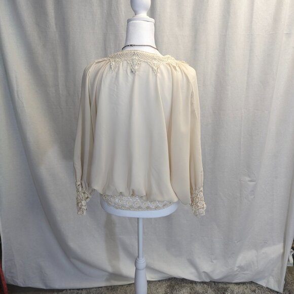 Entro Size Small Top Ecru Doily Lace Accents Rouleau Button Loops - Picture 6 of 16